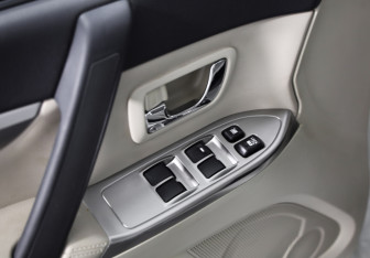 Подержанный автомобиль Mitsubishi Pajero 2019 года (22 фото)