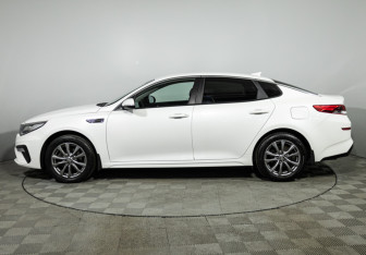 Подержанный автомобиль Kia Optima Sedan 2019 года (8 фото)