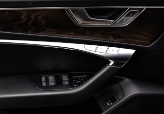 Подержанный автомобиль Audi A6 Sedan 2019 года (21 фото)