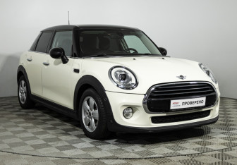 Подержанный автомобиль MINI Hatch 2016 года (3 фото)