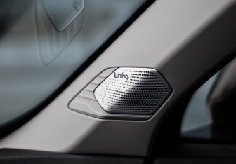 Подержанный автомобиль Geely Atlas 2024 года (26 фото)