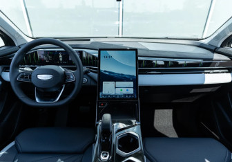 Новый Geely Atlas 2025 (8 фото)