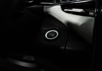 Подержанный автомобиль Geely Atlas 2023 года (24 фото)