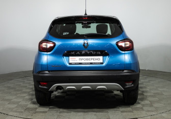 Подержанный автомобиль Renault Kaptur 2017 года (6 фото)
