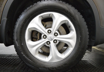 Подержанный автомобиль Kia Sorento 2017 года (9 фото)