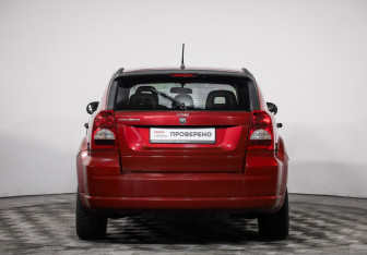 Подержанный автомобиль Dodge Caliber 2006 года (6 фото)