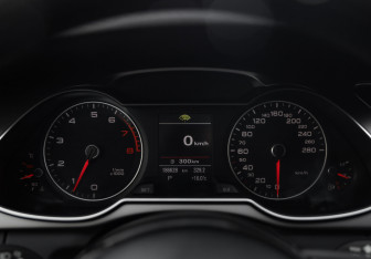 Подержанный автомобиль Audi A4 Sedan 2013 года (13 фото)