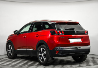 Подержанный автомобиль Peugeot 3008 2019 года (7 фото)