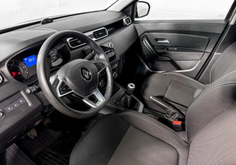 Подержанный автомобиль Renault Duster 2021 года (9 фото)