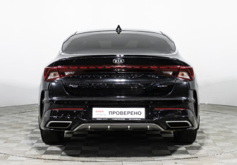 Подержанный автомобиль Kia K5 2020 года (6 фото)