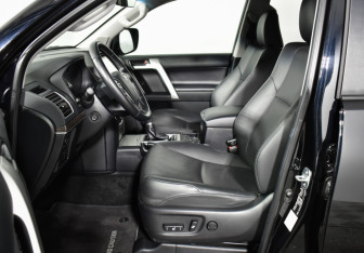 Подержанный автомобиль Toyota Land Cruiser Prado 2022 года (10 фото)