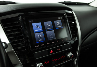Подержанный автомобиль Mitsubishi Montero Sport 2022 года (25 фото)