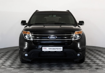 Подержанный автомобиль Ford Explorer 2013 года (2 фото)