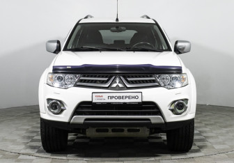 Подержанный автомобиль Mitsubishi Pajero Sport 2013 года (2 фото)