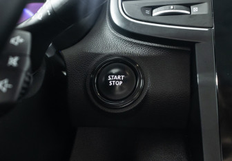 Подержанный автомобиль Renault Koleos 2017 года (23 фото)