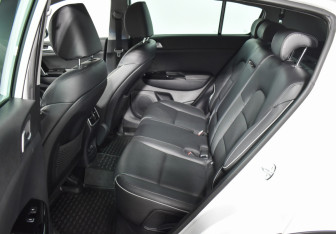 Подержанный автомобиль Kia Sportage 2018 года (11 фото)