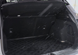 Подержанный автомобиль Geely Coolray 2023 года (42 фото)