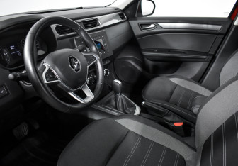 Подержанный автомобиль Renault Arkana 2021 года (9 фото)