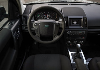 Подержанный автомобиль Land Rover Freelander 2013 года (12 фото)