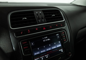 Подержанный автомобиль Volkswagen Polo Sedan 2019 года (15 фото)