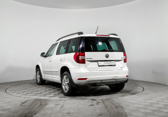 Подержанный автомобиль Skoda Yeti 2014 года (7 фото)