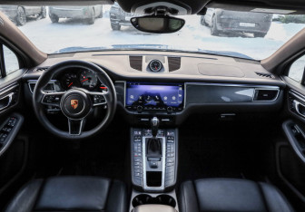 Подержанный автомобиль Porsche Macan 2014 года (12 фото)