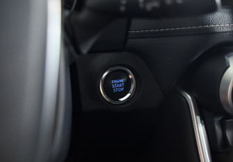 Подержанный автомобиль Toyota RAV4 2019 года (17 фото)