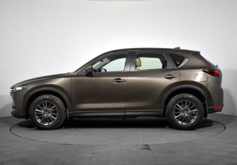 Подержанный автомобиль Mazda CX-5 2019 года (8 фото)