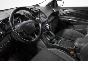 Подержанный автомобиль Ford Kuga 2017 года (8 фото)