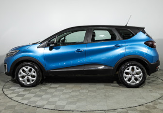 Подержанный автомобиль Renault Kaptur 2017 года (8 фото)