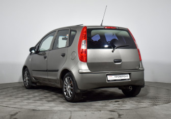 Подержанный автомобиль Mitsubishi Colt Hatchback 2007 года (7 фото)
