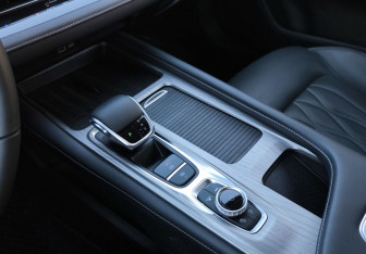 Подержанный автомобиль Chery Arrizo 8 2023 года (17 фото)