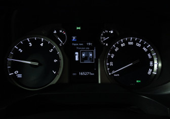 Подержанный автомобиль Toyota Land Cruiser Prado 2019 года (12 фото)