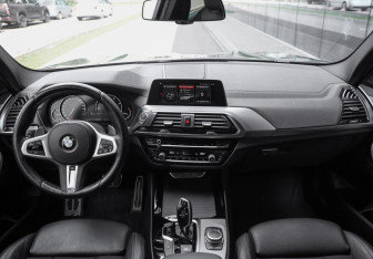 Подержанный автомобиль BMW X3 2020 года (14 фото)