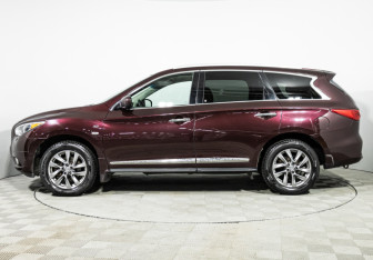 Подержанный автомобиль Infiniti QX60 2014 года (8 фото)