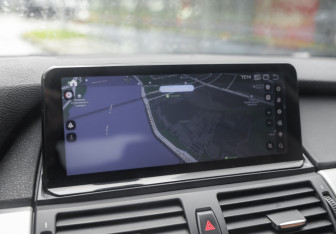 Подержанный автомобиль BMW X6 2013 года (16 фото)