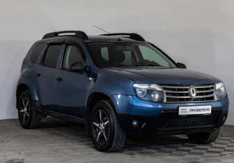 Подержанный автомобиль Renault Duster 2014 года (3 фото)
