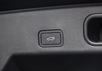 Подержанный автомобиль Geely Atlas 2024 года (36 фото)