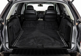 Подержанный автомобиль BMW X5 2013 года (29 фото)