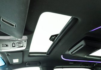 Подержанный автомобиль Toyota Alphard 2019 года (21 фото)