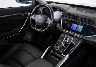 Подержанный автомобиль Geely Atlas Pro 2023 года (9 фото)