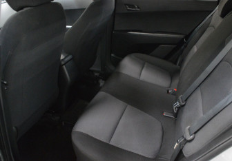 Подержанный автомобиль Hyundai Creta 2017 года (10 фото)