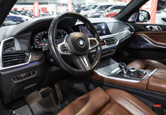 Подержанный автомобиль BMW X5 2019 года (16 фото)