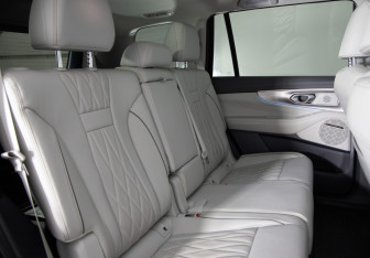 Подержанный автомобиль GAC GS8 2024 года (22 фото)