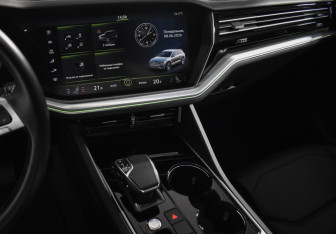 Подержанный автомобиль Volkswagen Touareg 2018 года (23 фото)