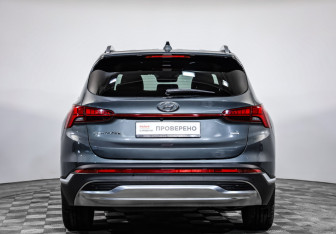 Подержанный автомобиль Hyundai Santa Fe 2022 года (6 фото)