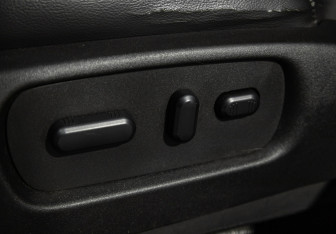 Подержанный автомобиль Ford Explorer 2014 года (21 фото)