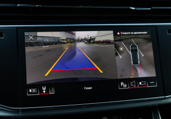 Подержанный автомобиль Audi Q8 2021 года (14 фото)