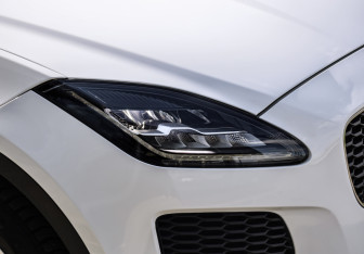 Подержанный автомобиль Jaguar E-Pace 2018 года (11 фото)