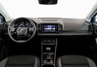 Подержанный автомобиль Skoda Karoq 2021 года (10 фото)